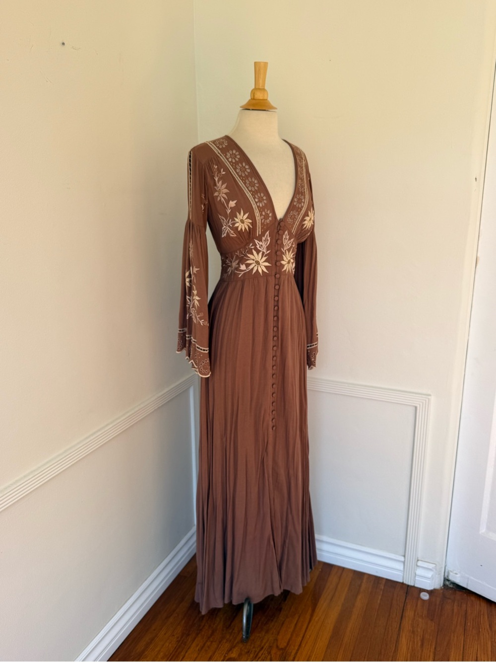 Zaimara Embroidered V-Neck Maxi Dress